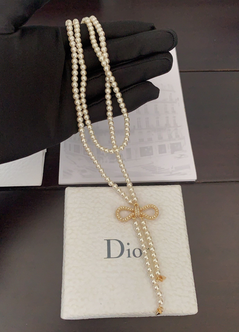 chr1st1an D10r necklaces